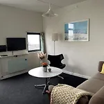 4 Person In *